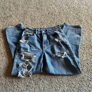 Women’s | American Eagle | Light Blue High Rise Distressed Jeans; 2 Regular